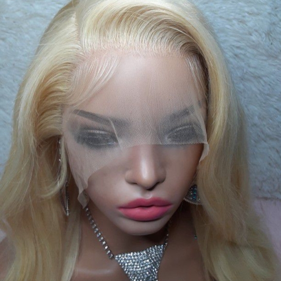13x6 Hand Tied Golden Blonde Lace Front Wig 26 in - Picture 10 of 11